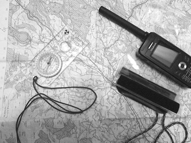 map-satellite-phone